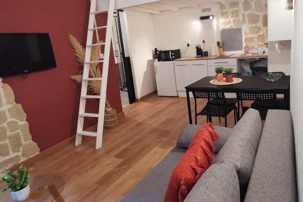 Centre Ville Montpellier - Appartement Au Coeur De L'Ecusson Экстерьер фото