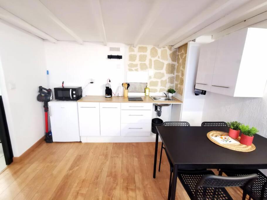 Centre Ville Montpellier - Appartement Au Coeur De L'Ecusson Экстерьер фото